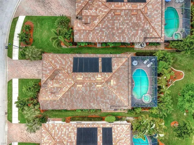 Bird's eye view of a pool area