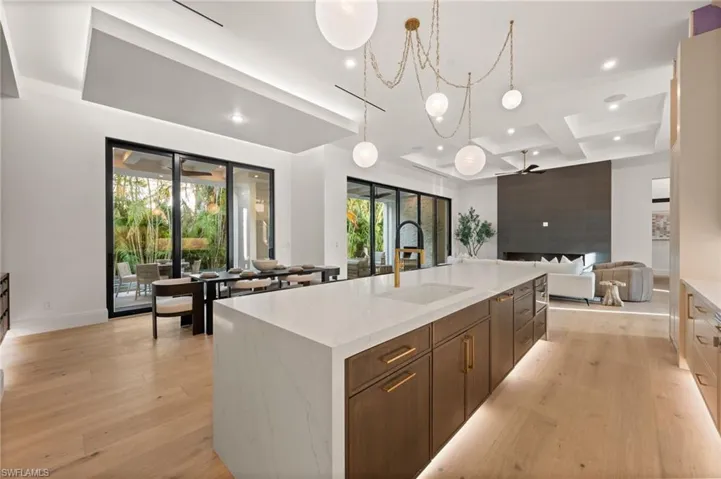 3840 Crayton Rd, Naples, Florida 34103