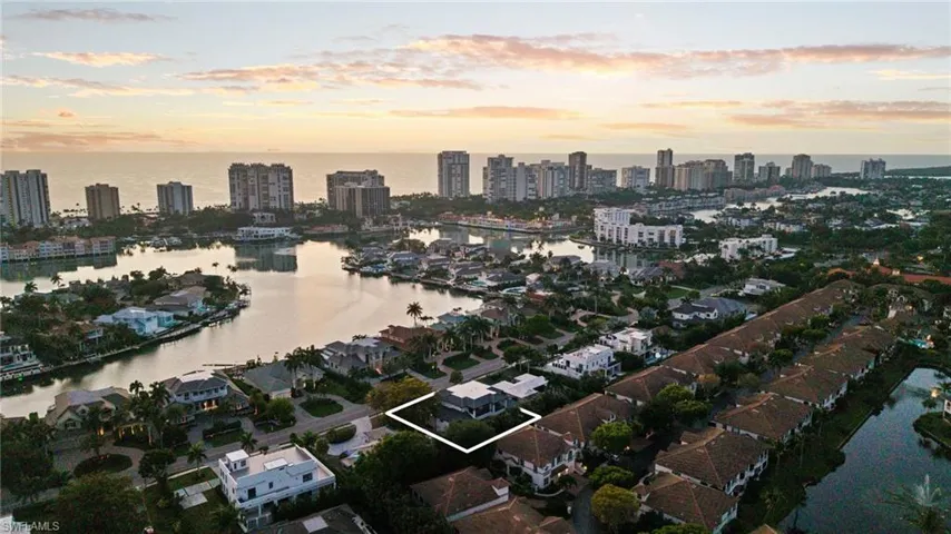 3840 Crayton Rd, Naples, Florida 34103