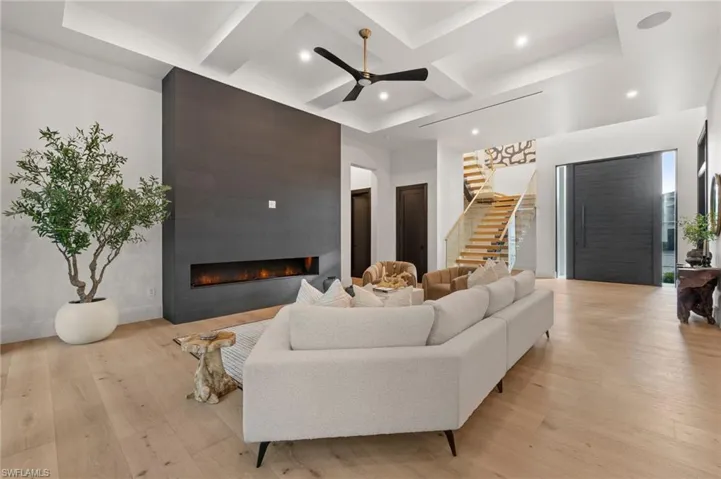 3840 Crayton Rd, Naples, Florida 34103