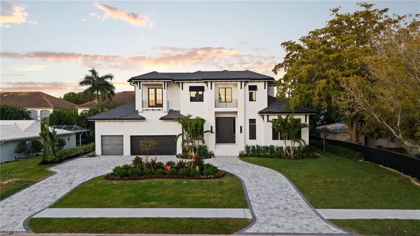 3840 Crayton Rd, Naples, Florida 34103