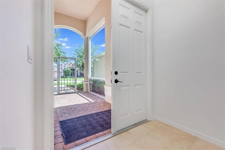 Foyer - screened front entrance and sitting area