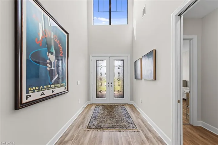 9607 Everglades Dr, Naples, Florida 34120
