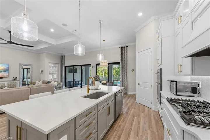 9607 Everglades Dr, Naples, Florida 34120