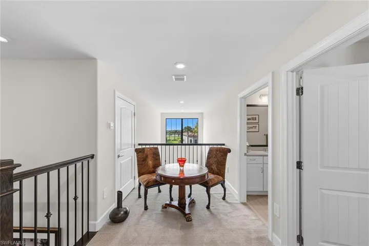 9607 Everglades Dr, Naples, Florida 34120