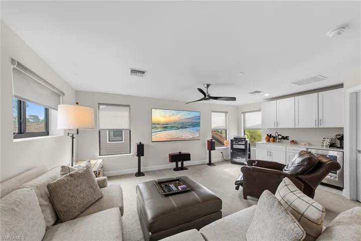 9607 Everglades Dr, Naples, Florida 34120