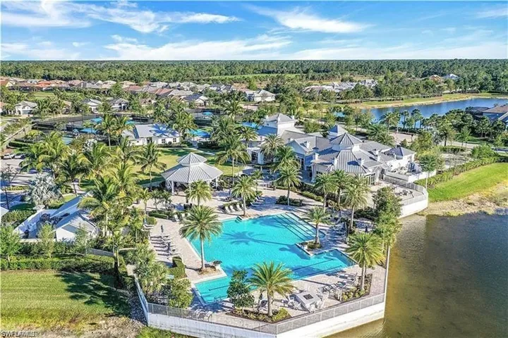 9607 Everglades Dr, Naples, Florida 34120