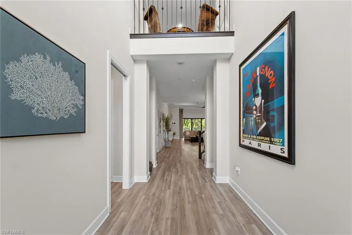 9607 Everglades Dr, Naples, Florida 34120