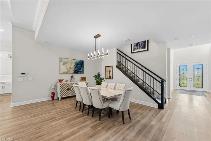 9607 Everglades Dr, Naples, Florida 34120