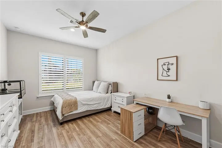 9607 Everglades Dr, Naples, Florida 34120