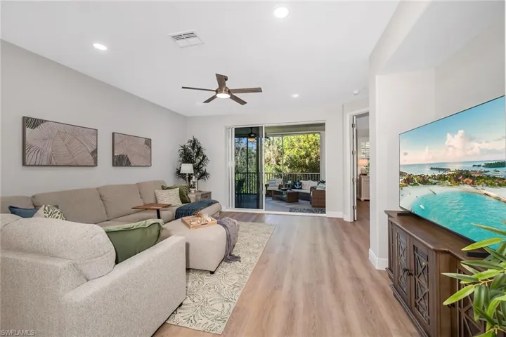 4843  Hampshire  CT, Naples, FL 34112