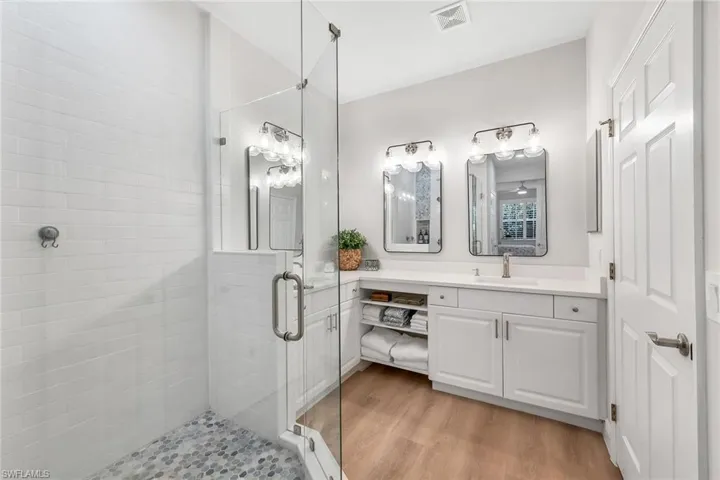 4843  Hampshire  CT, Naples, FL 34112