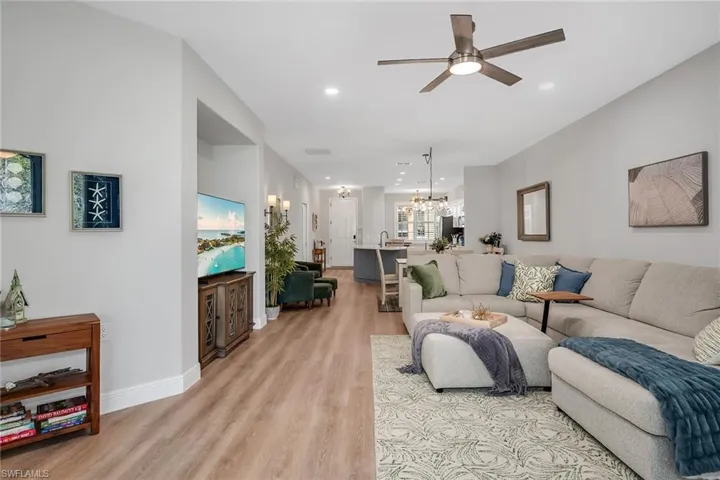 4843  Hampshire  CT, Naples, FL 34112