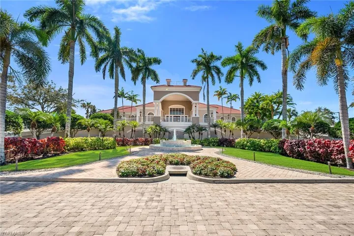 4843  Hampshire  CT, Naples, FL 34112