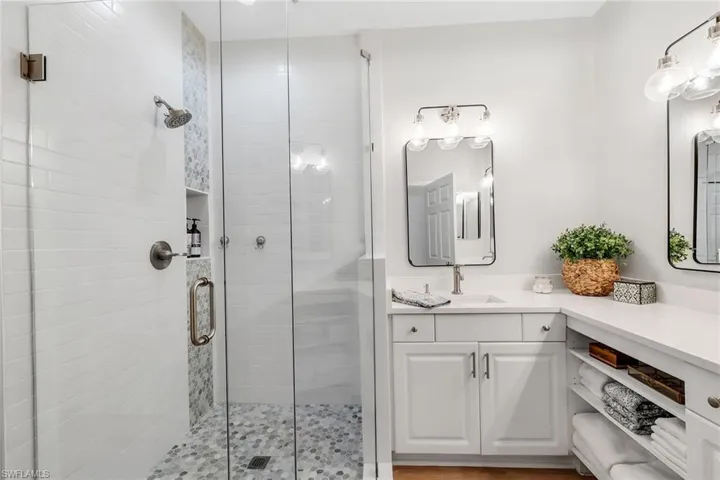 4843  Hampshire  CT, Naples, FL 34112