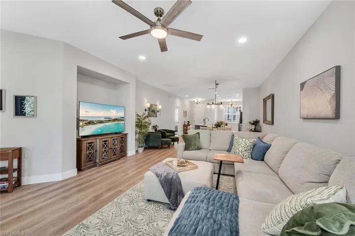 4843  Hampshire  CT, Naples, FL 34112