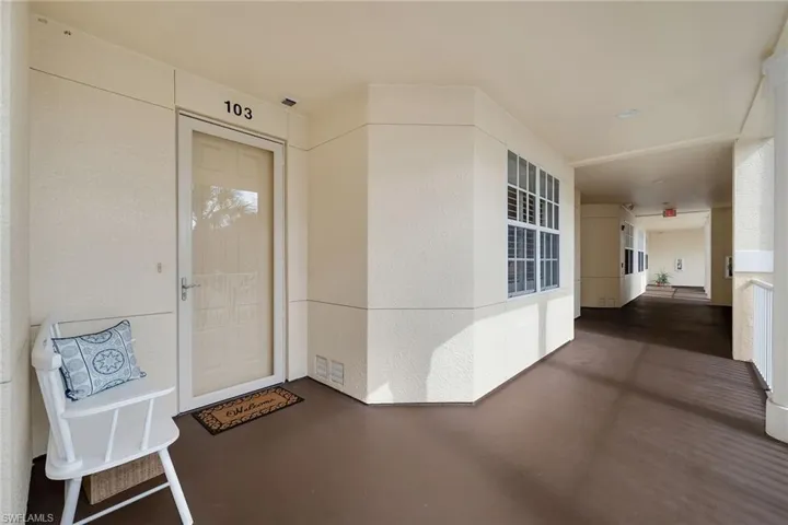4843  Hampshire  CT, Naples, FL 34112