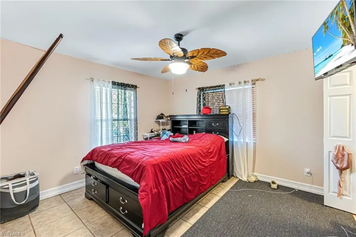 724 Pine Cone Ln, Naples Fl 34104