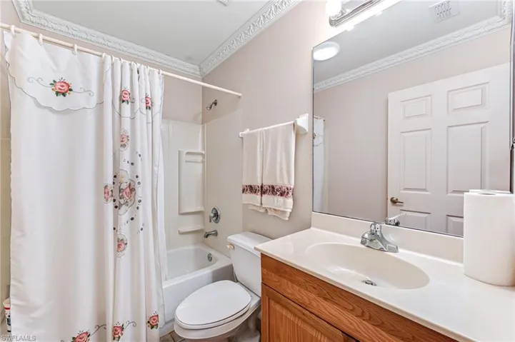 724 Pine Cone Ln, Naples Fl 34104