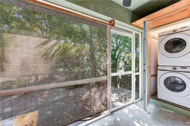 724 Pine Cone Ln, Naples Fl 34104