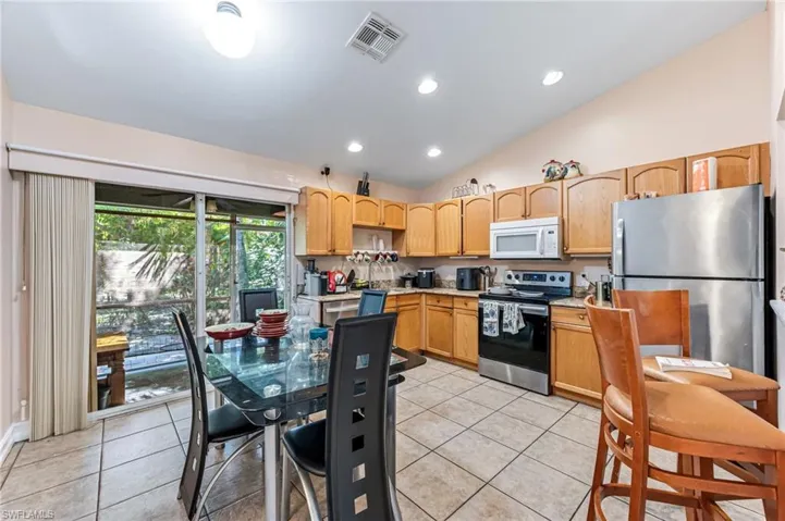 724 Pine Cone Ln, Naples Fl 34104