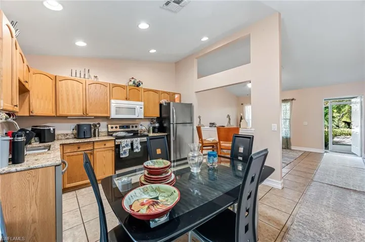 724 Pine Cone Ln, Naples Fl 34104