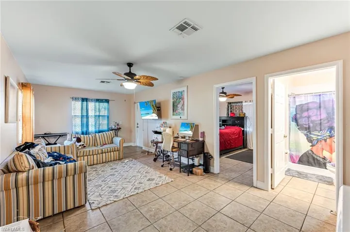 724 Pine Cone Ln, Naples Fl 34104