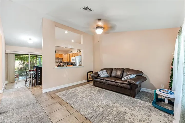 724 Pine Cone Ln, Naples Fl 34104