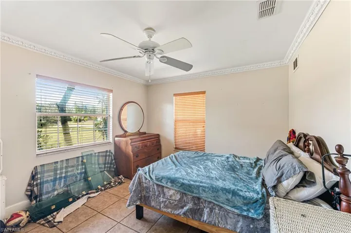 724 Pine Cone Ln, Naples Fl 34104