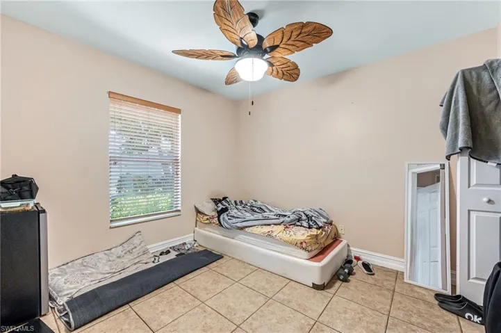 724 Pine Cone Ln, Naples Fl 34104