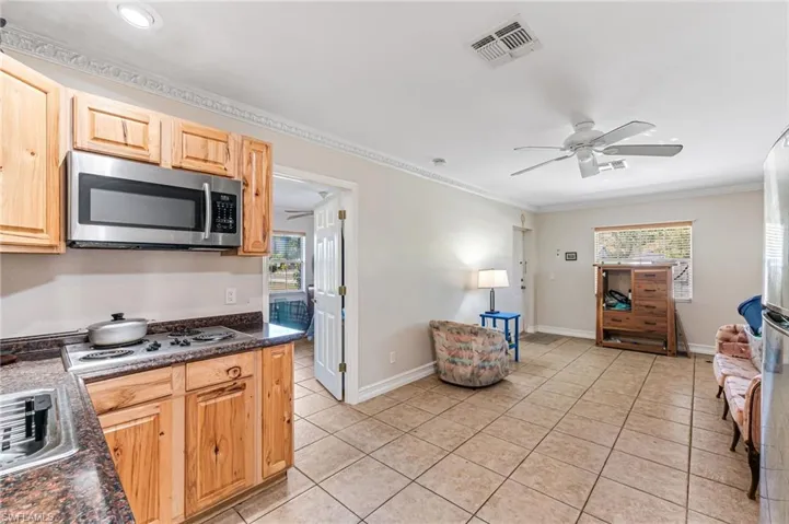 724 Pine Cone Ln, Naples Fl 34104