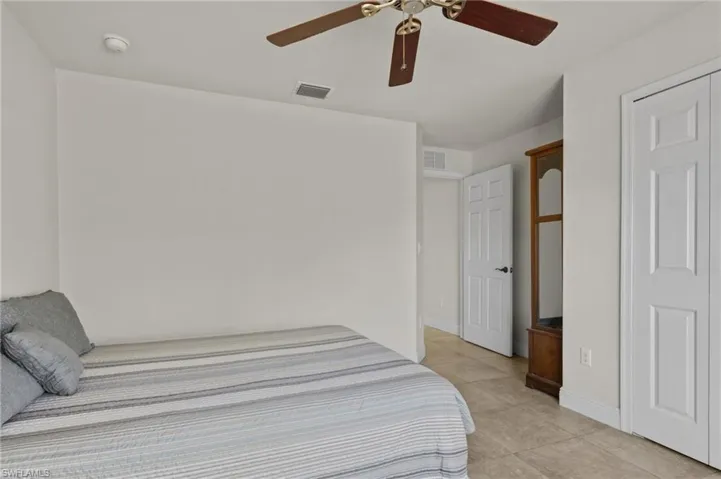 3704  33rd SW ST, Lehigh Acres, FL 33976