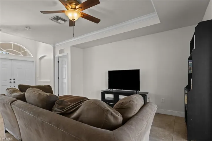 3704  33rd SW ST, Lehigh Acres, FL 33976
