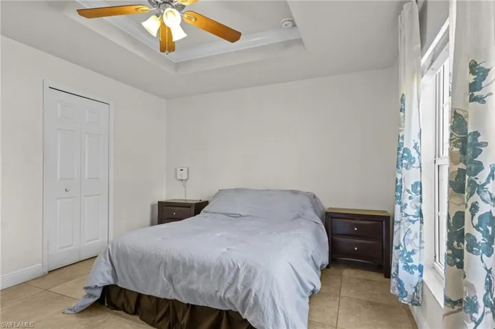 3704  33rd SW ST, Lehigh Acres, FL 33976