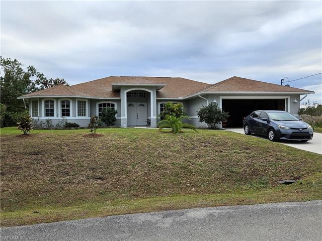 370  glenridge  DR, Lehigh Acres, FL 33974