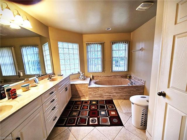 Double Sinks & Roman Tun