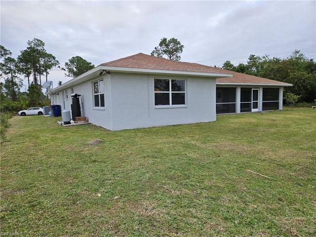 370  glenridge  DR, Lehigh Acres, FL 33974