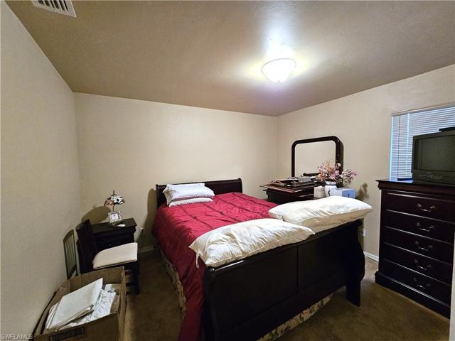370  glenridge  DR, Lehigh Acres, FL 33974