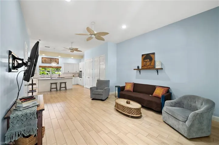 duplex 1 living
