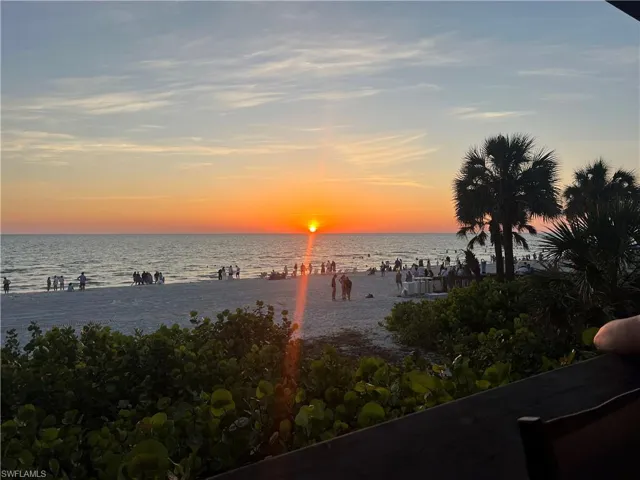 Naples Beach at Sunset 12 minutes away.