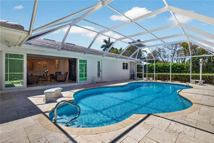 738  Anchor  DR, Sanibel, FL 33957