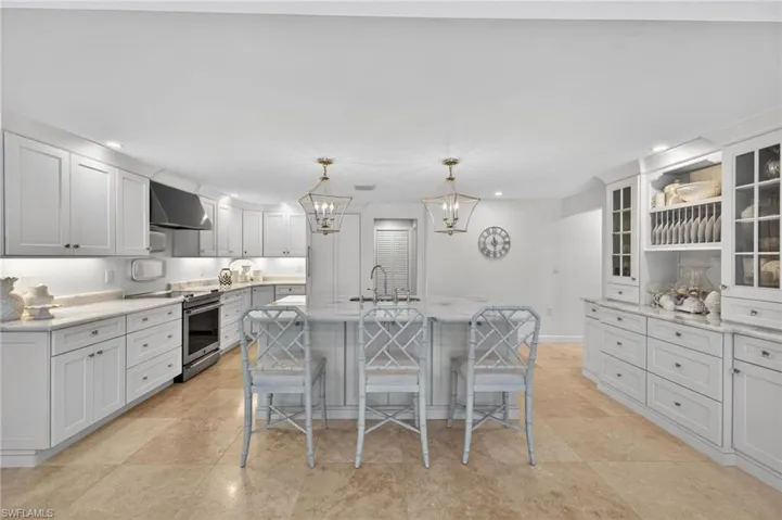 738  Anchor  DR, Sanibel, FL 33957