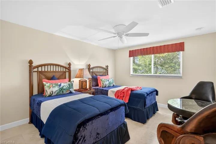 738  Anchor  DR, Sanibel, FL 33957