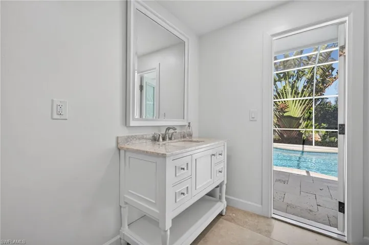 738  Anchor  DR, Sanibel, FL 33957