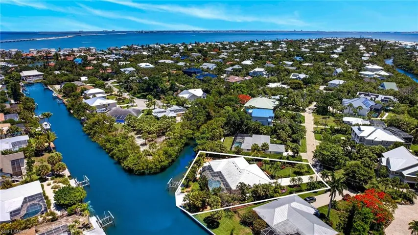 738  Anchor  DR, Sanibel, FL 33957