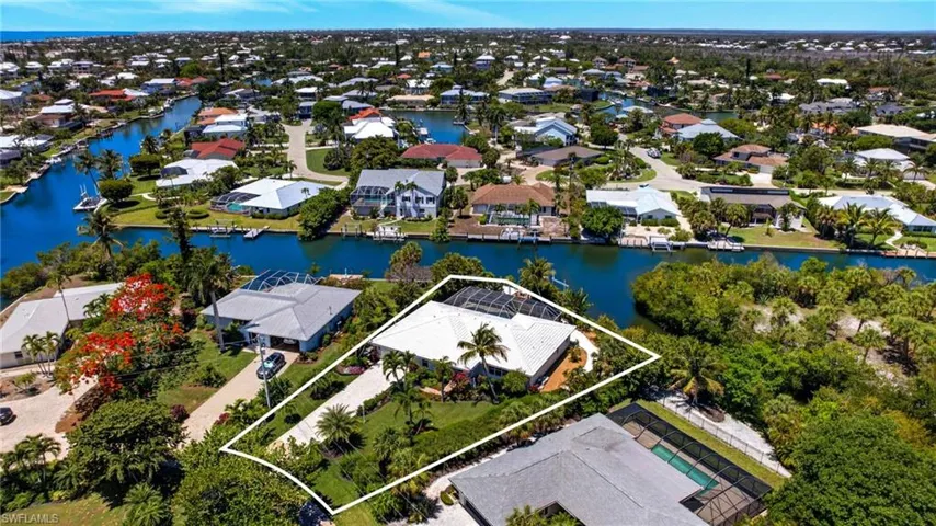 738  Anchor  DR, Sanibel, FL 33957