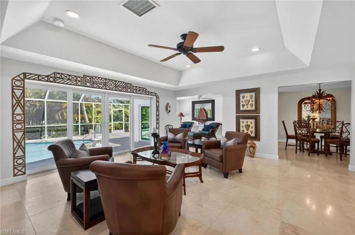 738  Anchor  DR, Sanibel, FL 33957