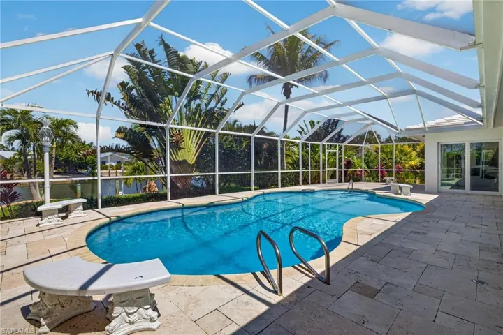738  Anchor  DR, Sanibel, FL 33957