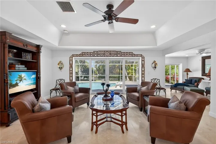 738  Anchor  DR, Sanibel, FL 33957