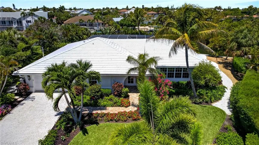 738  Anchor  DR, Sanibel, FL 33957